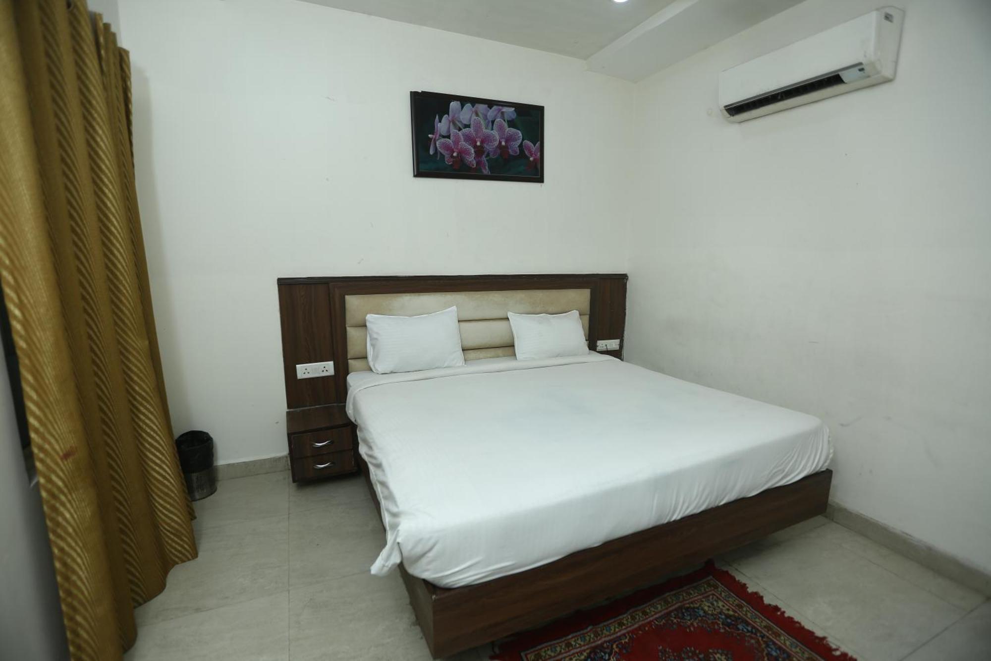 24 Hotel & Resort آغْرا المظهر الخارجي الصورة